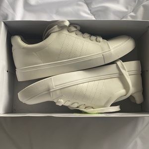Steve Madden white DYLYN sneakers